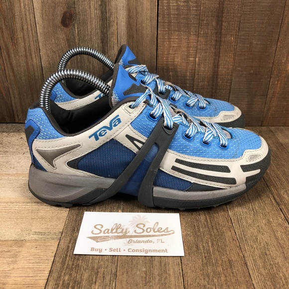 teva hiking shoes womens